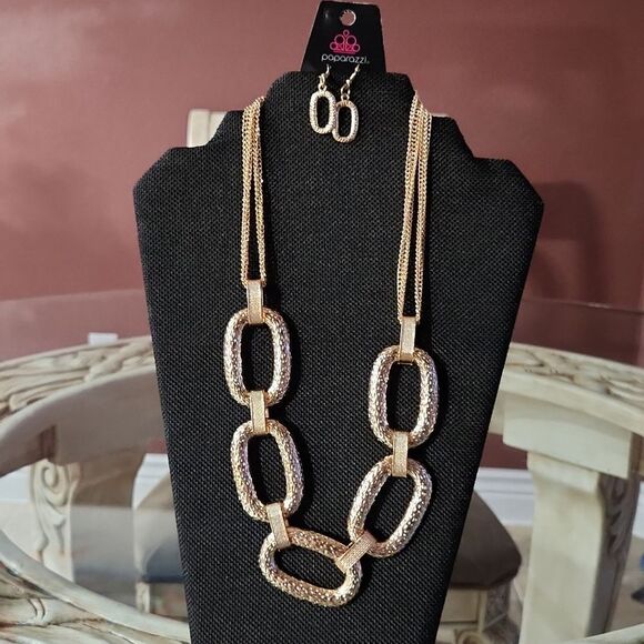 Gold Necklace 💥Final Price💥 - Picture 1 of 3